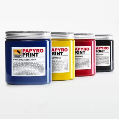 Farba na papier a kartón CMYK [sada]